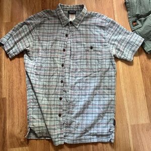 Patagonia button up short sleeve shirt size medium